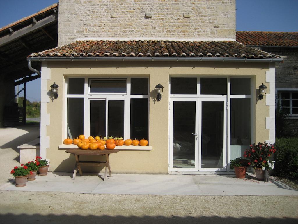 Bed and Breakfast Le Moulin de Lusseau à Chef-Boutonne Extérieur photo