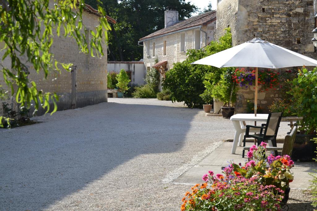 Bed and Breakfast Le Moulin de Lusseau à Chef-Boutonne Extérieur photo